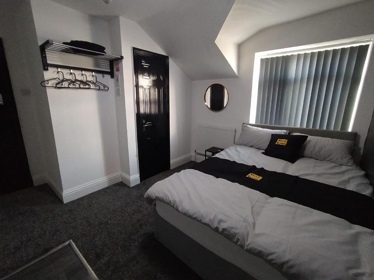 Black Ocean Holiday Apartments Blackpool Ngoại thất bức ảnh