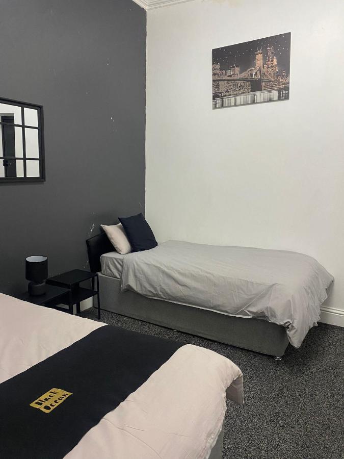 Black Ocean Holiday Apartments Blackpool Ngoại thất bức ảnh