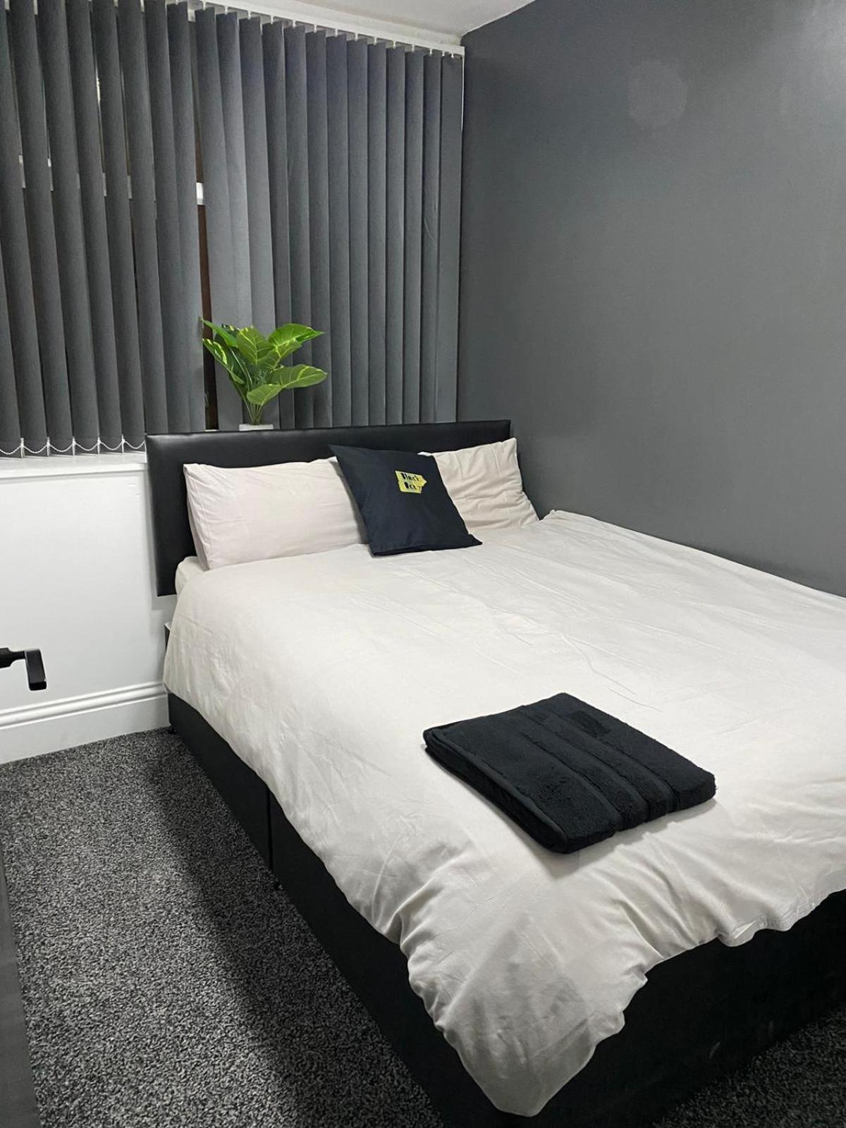 Black Ocean Holiday Apartments Blackpool Ngoại thất bức ảnh