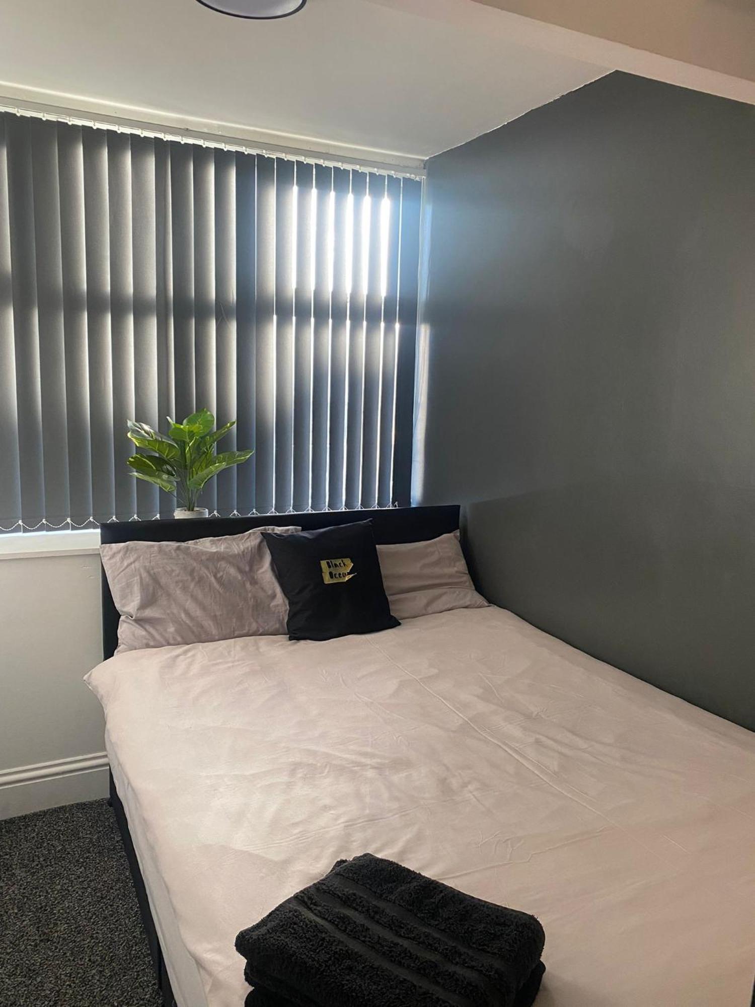 Black Ocean Holiday Apartments Blackpool Ngoại thất bức ảnh