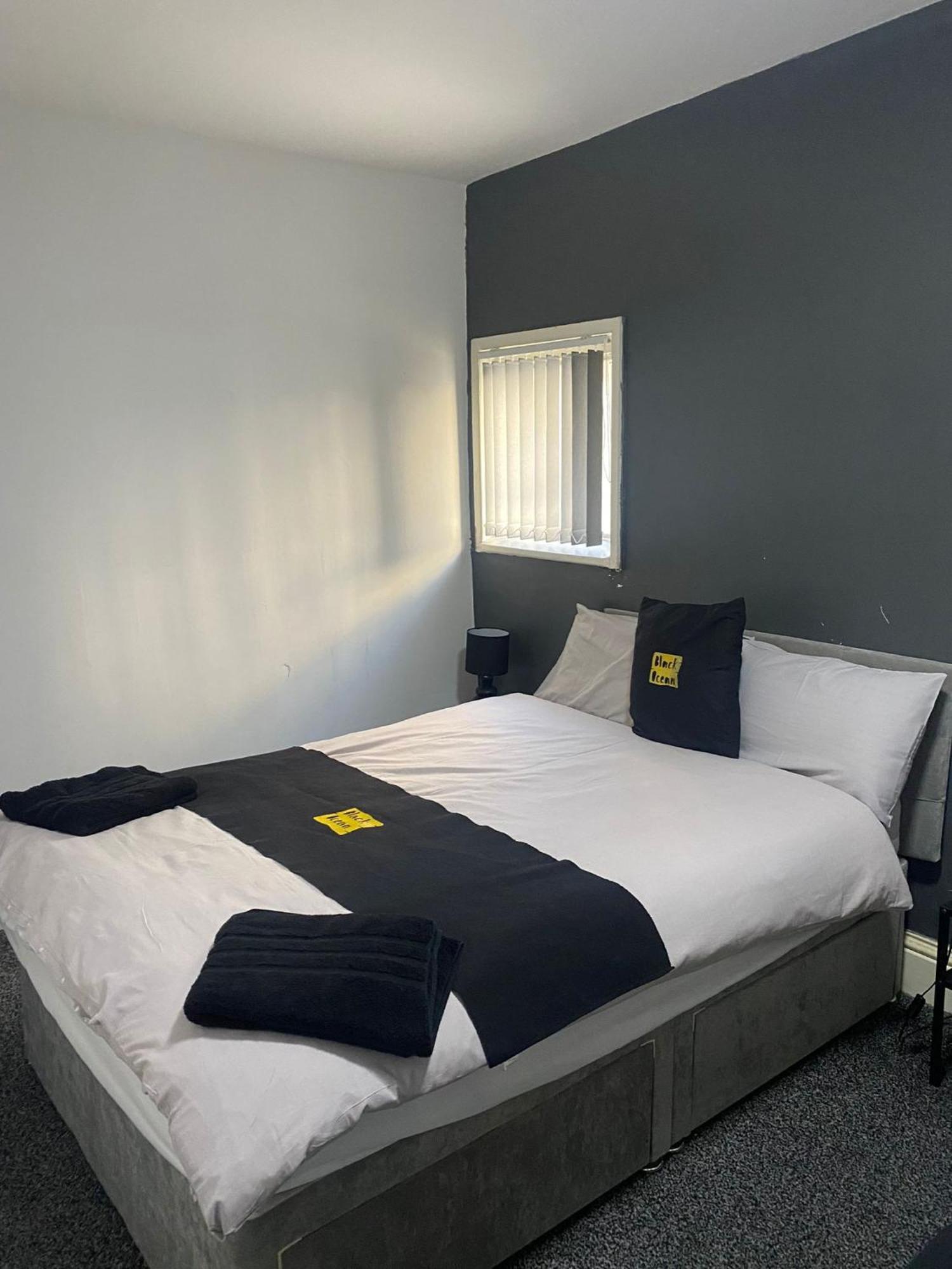 Black Ocean Holiday Apartments Blackpool Ngoại thất bức ảnh