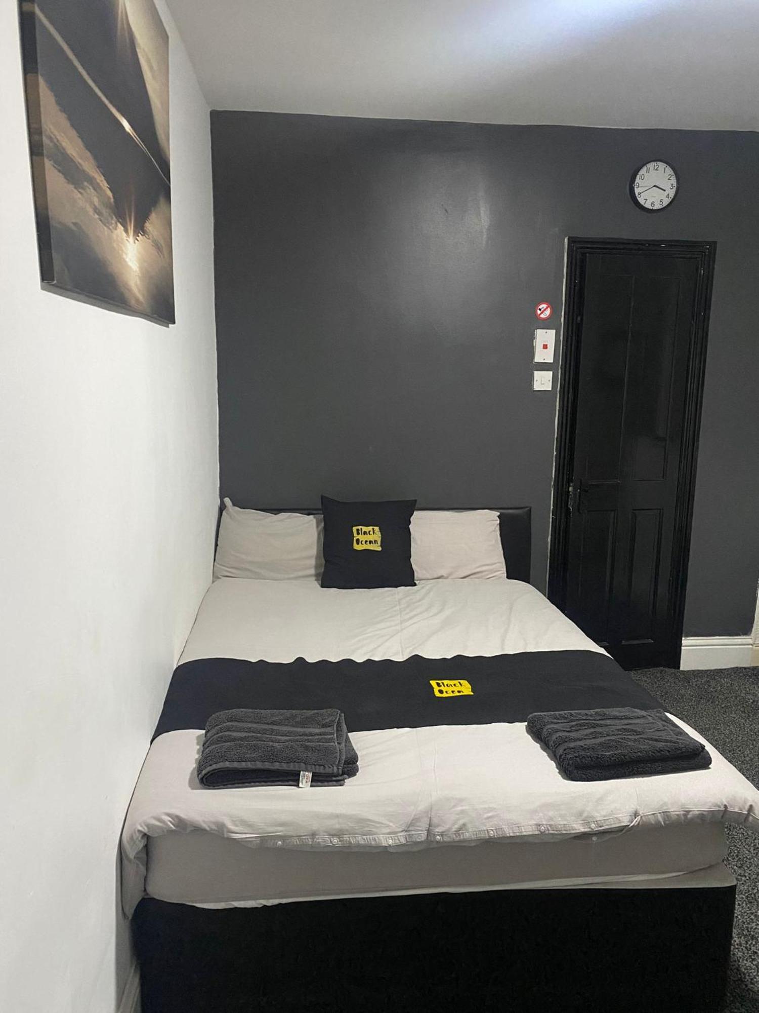 Black Ocean Holiday Apartments Blackpool Ngoại thất bức ảnh
